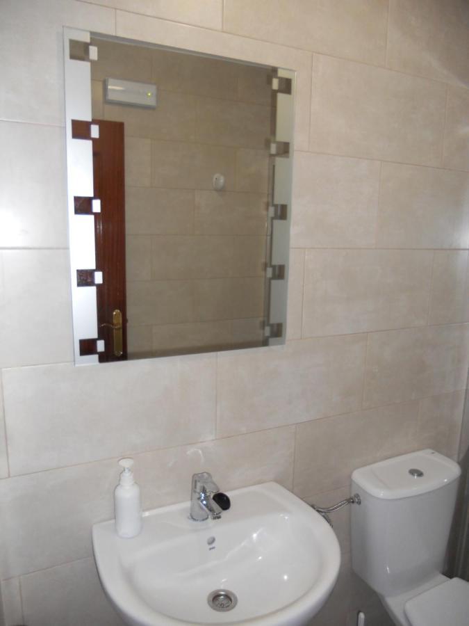 Pensión O' Mesón O Pino Exterior foto